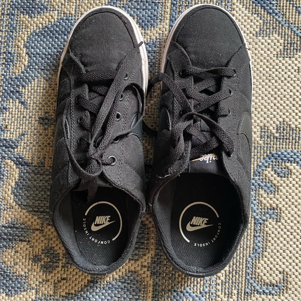 Women’s Nike Court Legacy Mule